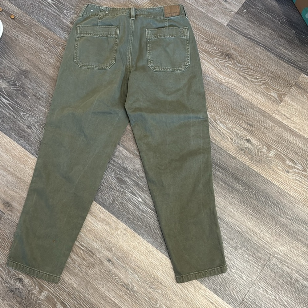 American Eagle green distressed high waist cargo pants cotton women’s short 2S - Picture 7 of 8